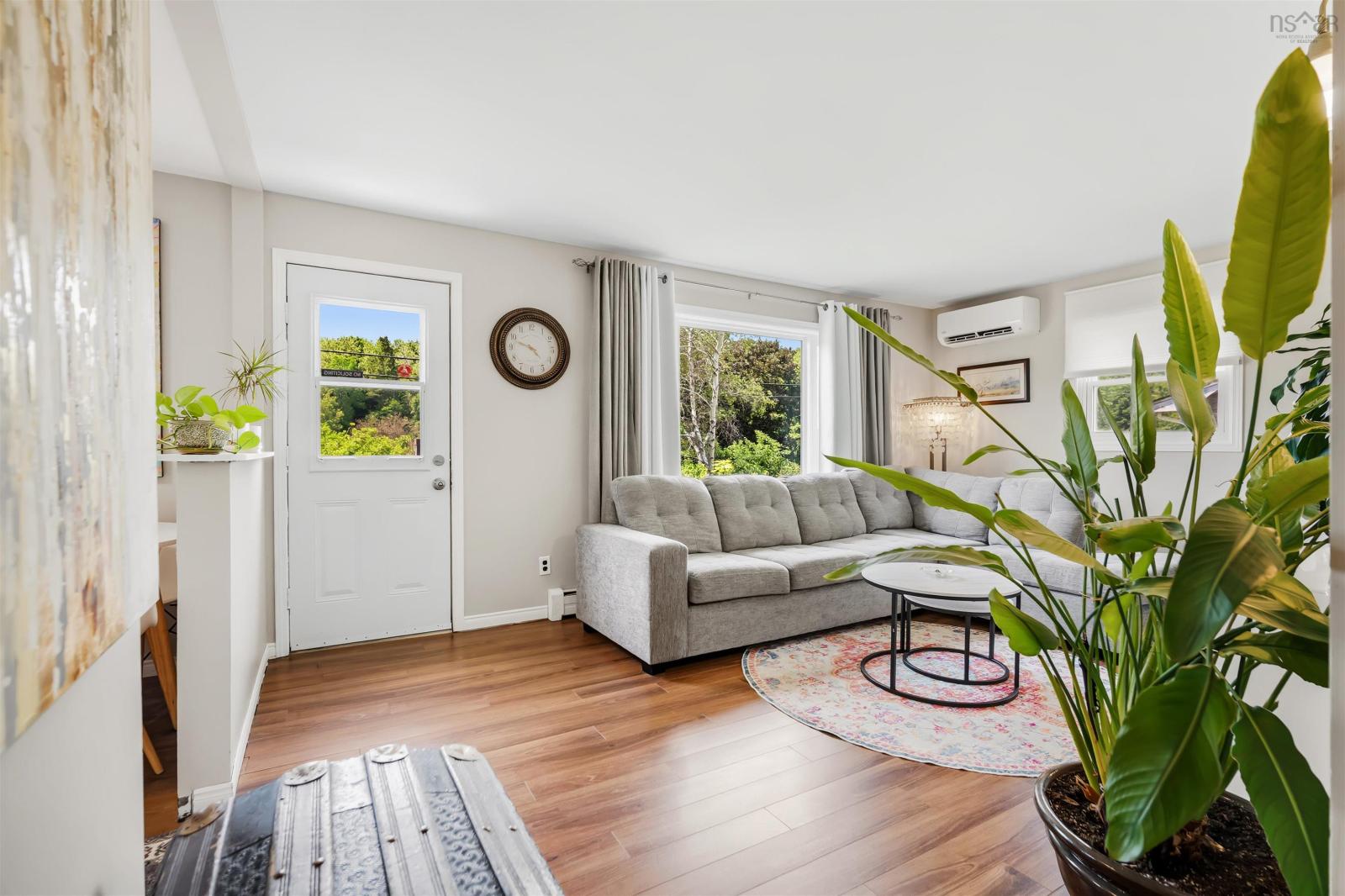 55 Orchard Drive, New Minas NS, living room, photo 16