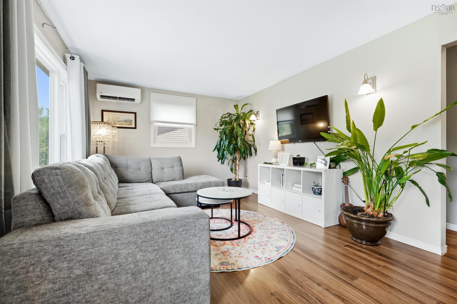 55 Orchard Drive, New Minas NS, living room, photo 13