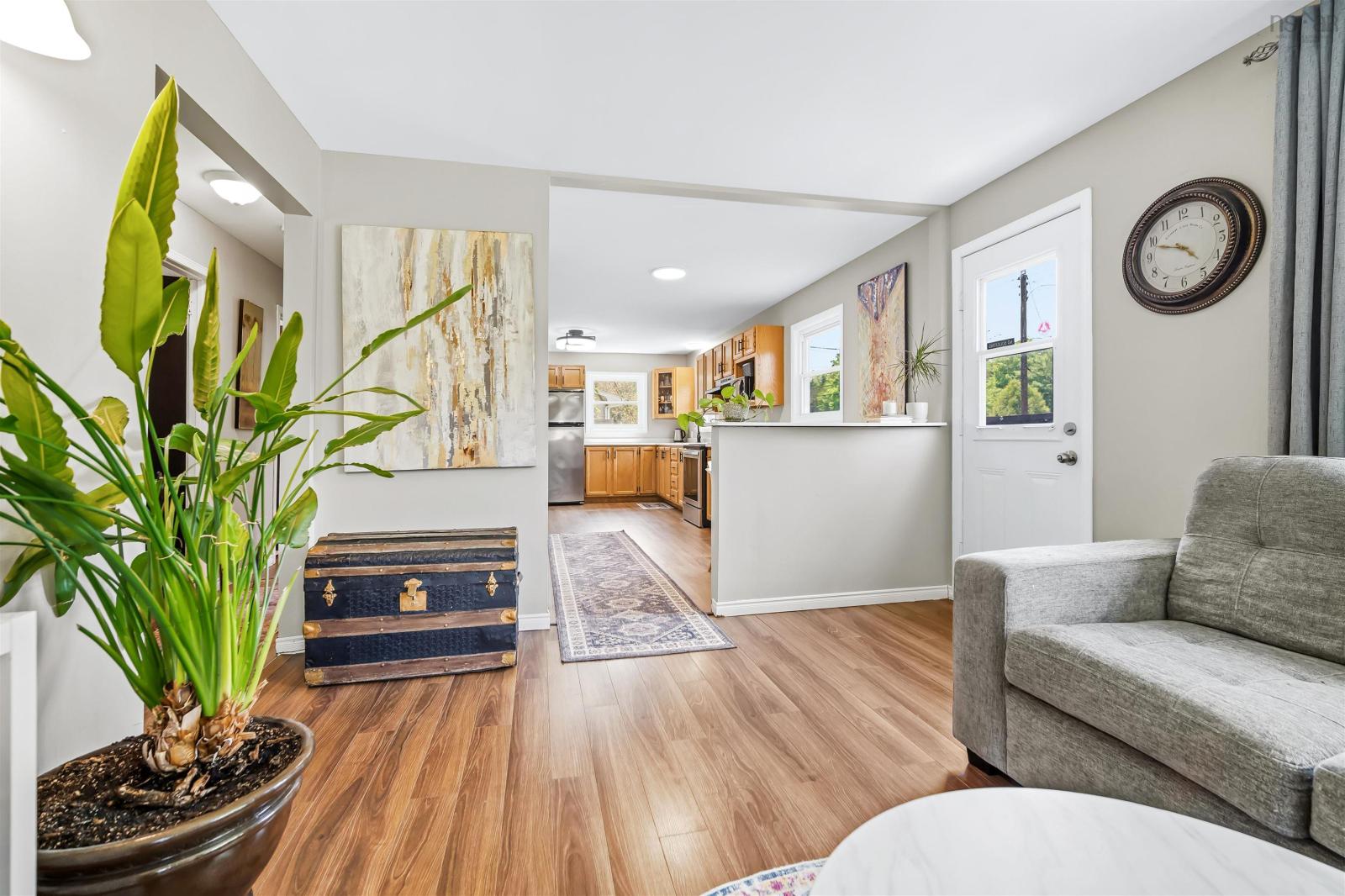 55 Orchard Drive, New Minas NS, living room, photo 17